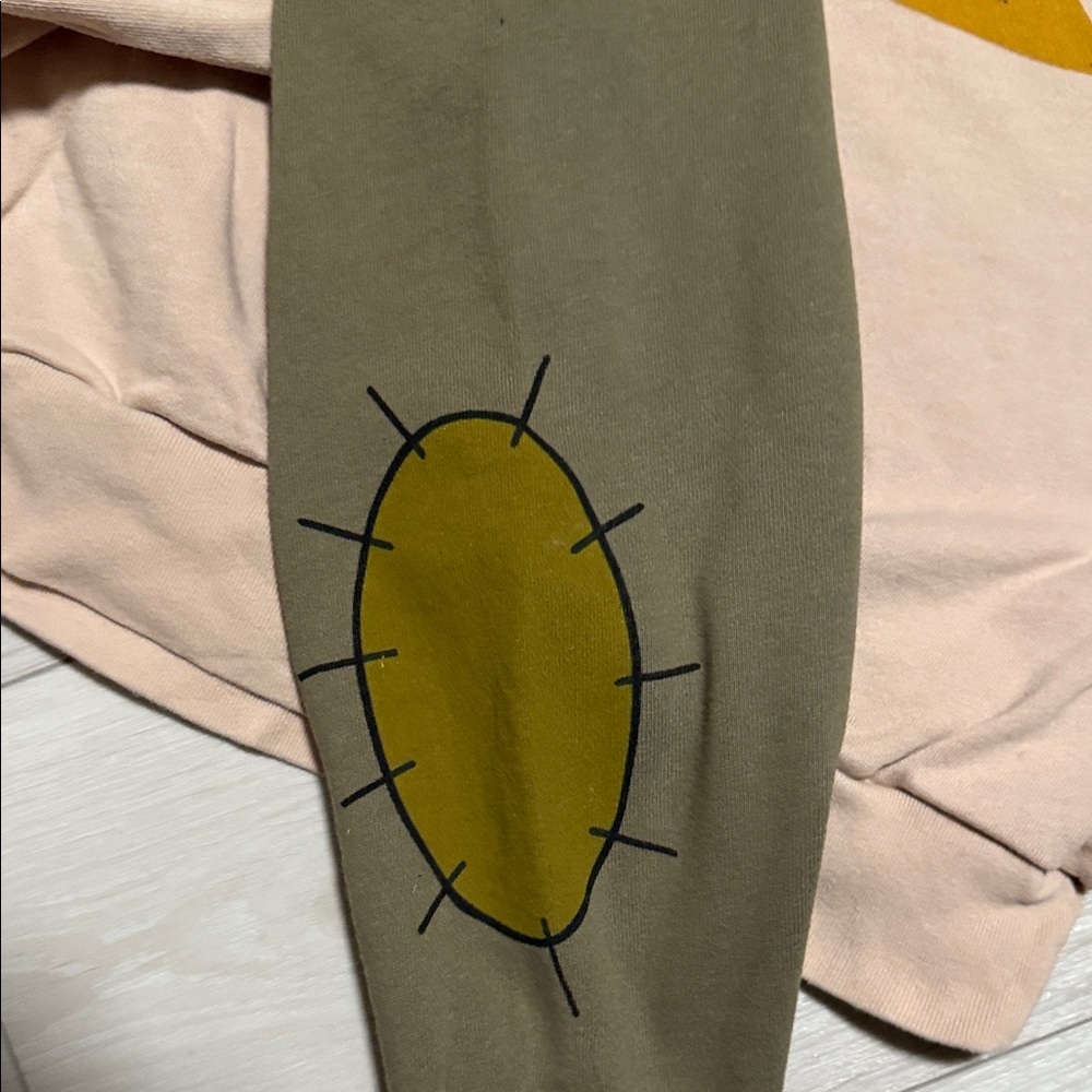 Bandy Buttin Kid’s Sunshine  Graphic Sweatshirt in Blush Pink and Olive size 8-9 - Picture 3 of 7